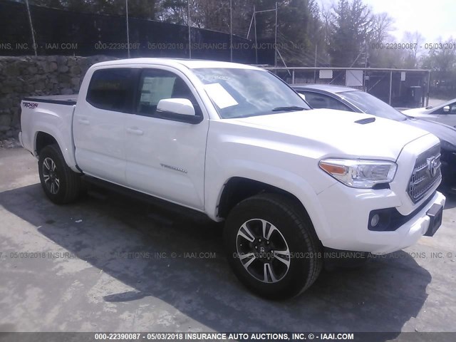 3TMCZ5AN4HM074413 - 2017 TOYOTA TACOMA DBL CAB/SR/TRDSPT/OR/PRO თეთრი ფოტო 1