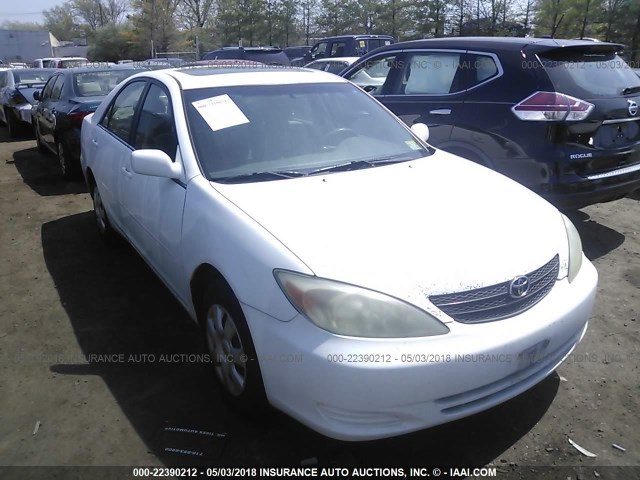 4T1BE32KX4U367346 - 2004 TOYOTA CAMRY LE/XLE/SE WHITE photo 1