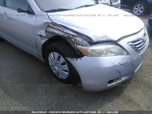 4T4BE46K88R017872 - 2008 TOYOTA CAMRY CE/LE/XLE/SE SILVER photo 6