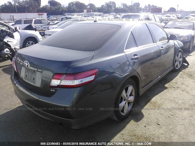 4T1BF3EK1AU102383 - 2010 TOYOTA CAMRY SE/LE/XLE 灰色 照片 4