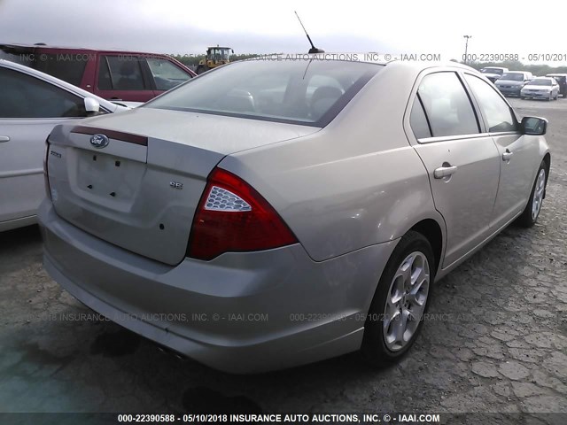 3FAHP0HA2AR416389 - 2010 FORD FUSION SE GOLD photo 4