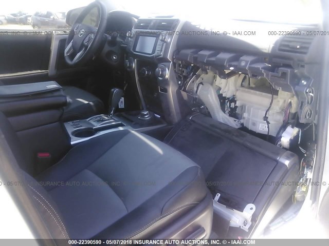 JTEBU5JRXG5344161 - 2016 TOYOTA 4RUNNER SR5 PREM/LTDL/TRAIL/TRD 白色 照片 5