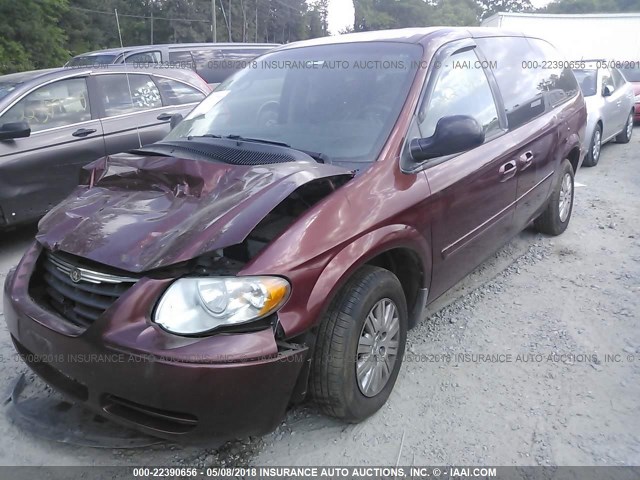 2A4GP44R97R320261 - 2007 CHRYSLER TOWN & COUNTRY LX RED photo 2