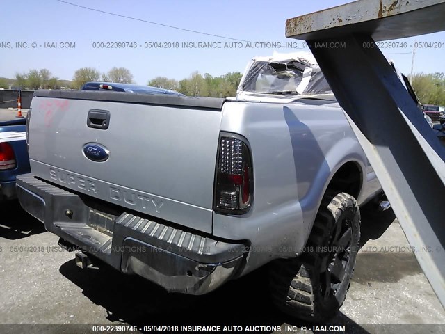 1FTWW31R28EB55882 - 2008 FORD F350 SRW SUPER DUTY SILVER photo 4