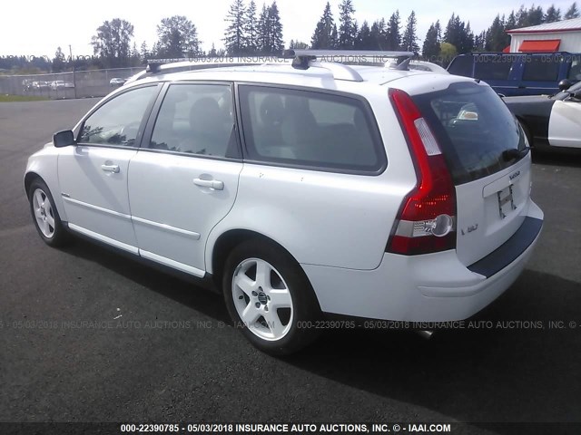 YV1MJ682052064505 - 2005 VOLVO V50 T5 WHITE photo 3