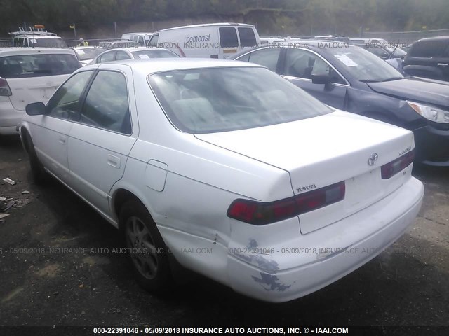 JT2BF22K2X0196589 - 1999 TOYOTA CAMRY LE/XLE თეთრი ფოტო 3