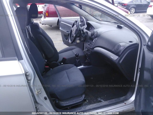 KL1TD5DE6AB069115 - 2010 CHEVROLET AVEO LS/LT 银色 照片 5