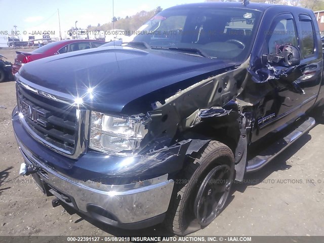 1GTR2VE31BZ316801 - 2011 GMC SIERRA K1500 SLE BLUE photo 6