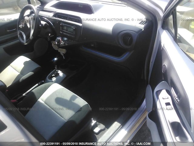 JTDKDTB39D1536547 - 2013 TOYOTA PRIUS C SILVER photo 5