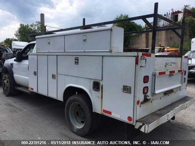 1FDXF46R78EA80322 - 2008 FORD F450 SUPER DUTY WHITE photo 3