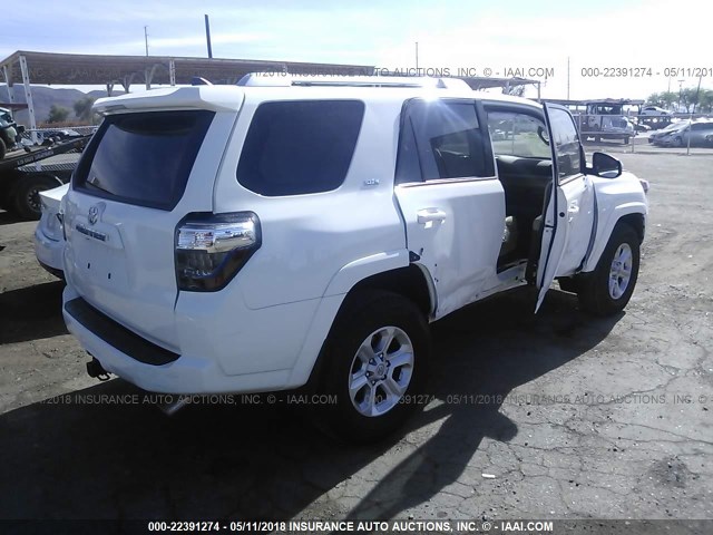 JTEBU5JR8H5448133 - 2017 TOYOTA 4RUNNER SR5 PREM/LTDL/TRAIL/TRD WHITE photo 4