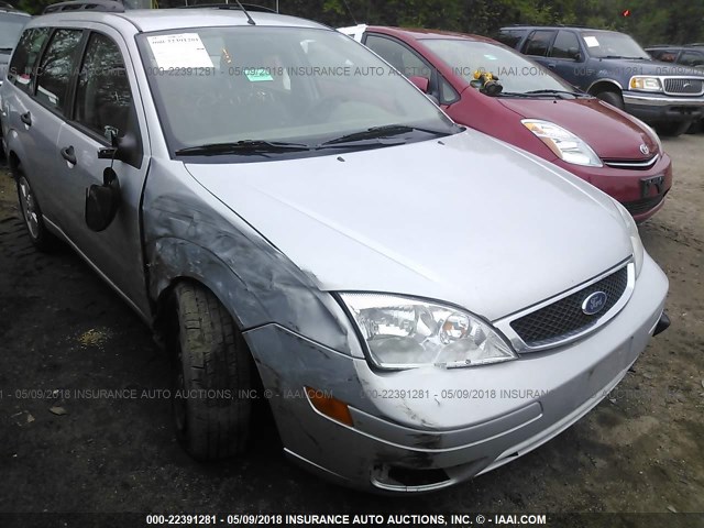 1FAFP36N56W102335 - 2006 FORD FOCUS ZXW SILVER photo 6