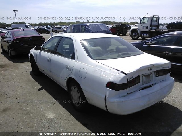 4T1BG22K9XU442286 - 1999 TOYOTA CAMRY CE/LE/XLE WHITE photo 3