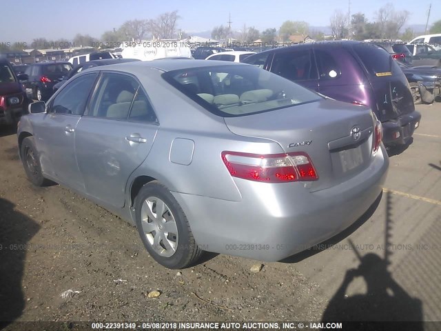 4T1BE46K97U128746 - 2007 TOYOTA CAMRY NEW GENERAT CE/LE/XLE/SE SILVER photo 3