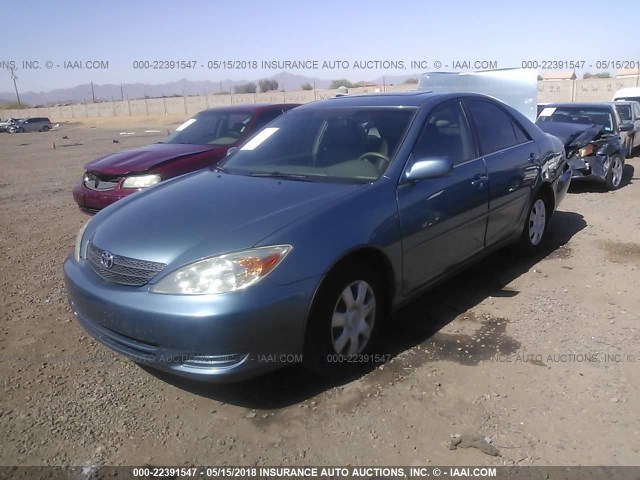 4T1BE32K92U600629 - 2002 TOYOTA CAMRY LE/XLE/SE ლურჯი ფოტო 2