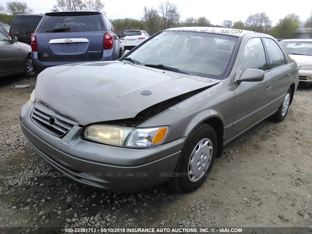 JT2BG22K3X0318969 - 1999 TOYOTA CAMRY LE/XLE ფერფლისფერი ფოტო 2