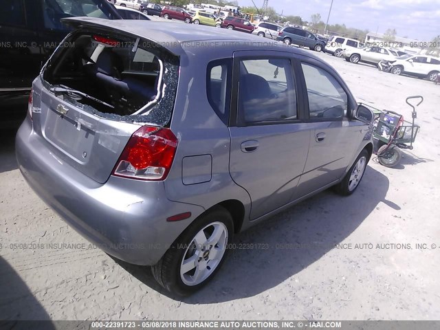 KL1TG66696B635827 - 2006 CHEVROLET AVEO LT GRAY photo 4