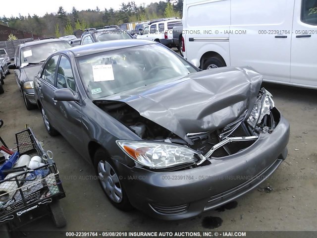 4T1BE32K75U513834 - 2005 TOYOTA CAMRY LE/XLE/SE ნაცრისფერი ფოტო 1