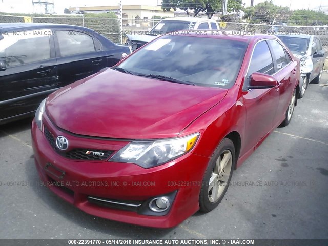 4T1BF1FK0CU560552 - 2012 TOYOTA CAMRY SE/LE/XLE RED photo 2