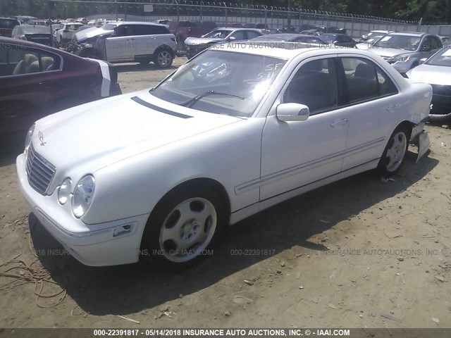 WDBJF70J5YB163908 - 2000 MERCEDES-BENZ E 430 WHITE photo 2