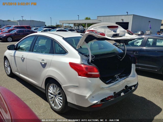 1FADP3J28HL288221 - 2017 FORD FOCUS TITANIUM WHITE photo 11