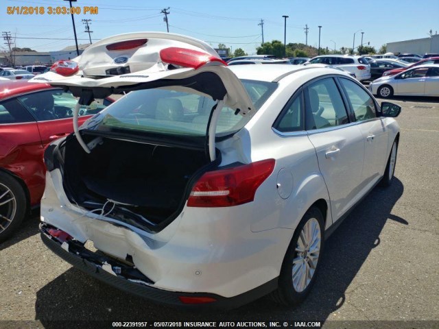 1FADP3J28HL288221 - 2017 FORD FOCUS TITANIUM WHITE photo 14