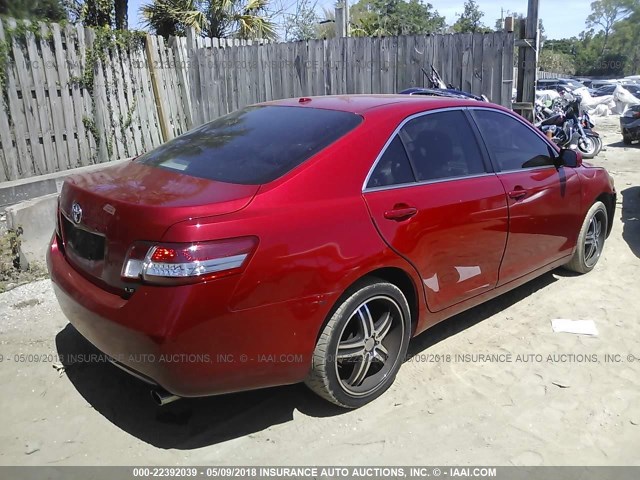 4T1BF3EK2AU086713 - 2010 TOYOTA CAMRY SE/LE/XLE RED photo 4