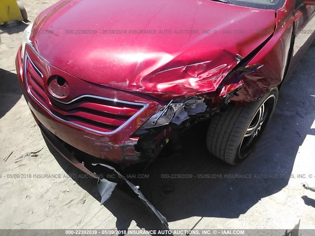 4T1BF3EK2AU086713 - 2010 TOYOTA CAMRY SE/LE/XLE RED photo 6