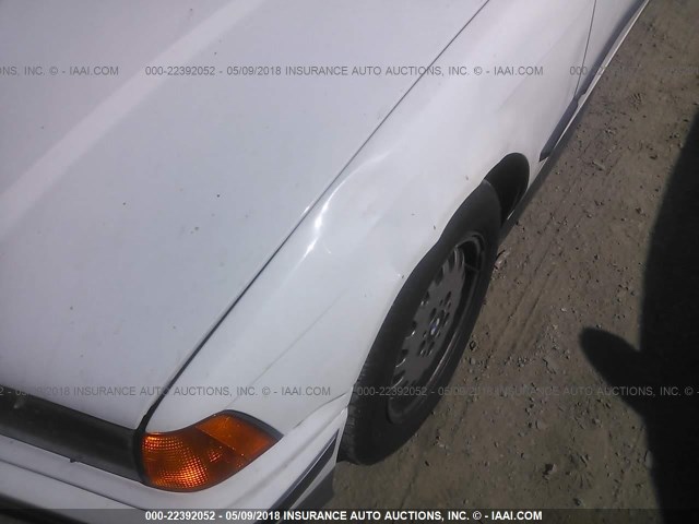 WBACB4311PFL09421 - 1993 BMW 325 I AUTOMATIC WHITE photo 6