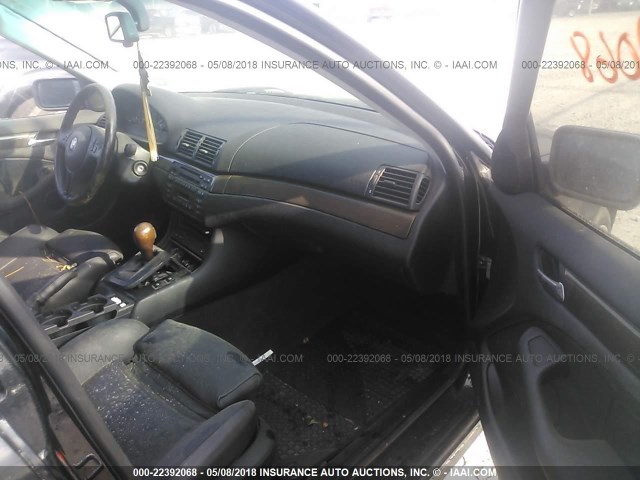 WBAAV33461FU98030 - 2001 BMW 325 I BLACK photo 5