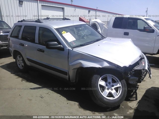 1J4GR48K05C500807 - 2005 JEEP GRAND CHEROKEE LAREDO/COLUMBIA/FREEDOM SILVER photo 1