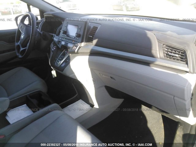 5FNRL6H26JB043686 - 2018 HONDA ODYSSEY LX GRAY photo 5