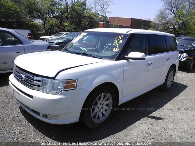 2FMGK5CC1BBD29346 - 2011 FORD FLEX SEL WHITE photo 2