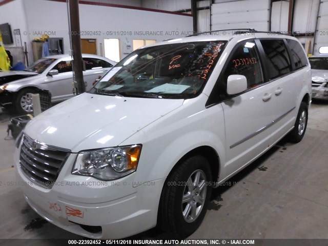 2A4RR5D18AR432446 - 2010 CHRYSLER TOWN & COUNTRY TOURING WHITE photo 2