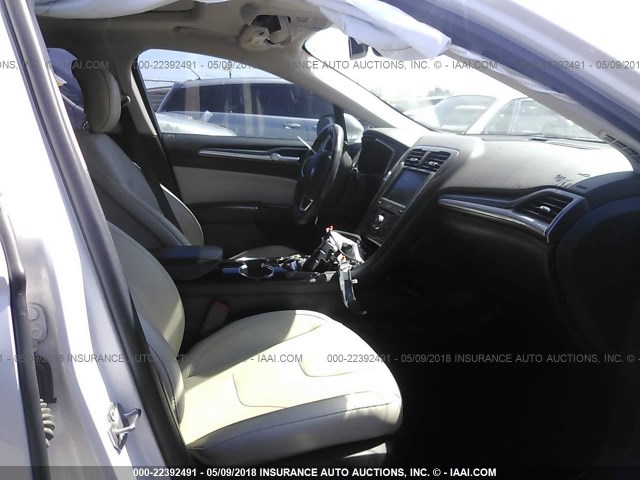 3FA6P0K98ER299445 - 2014 FORD FUSION TITANIUM WHITE photo 5