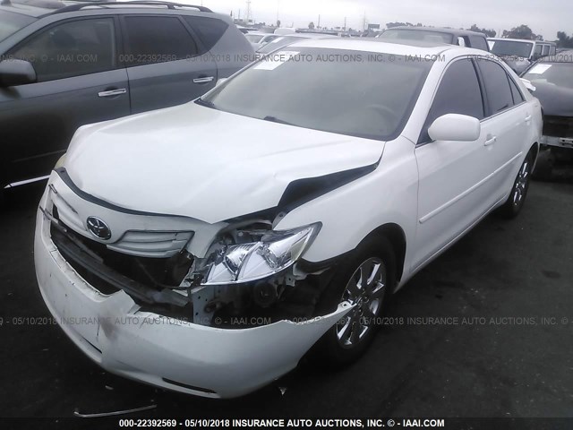 4T1BK46KX7U508610 - 2007 TOYOTA CAMRY NEW GENERAT LE/XLE/SE WHITE photo 2