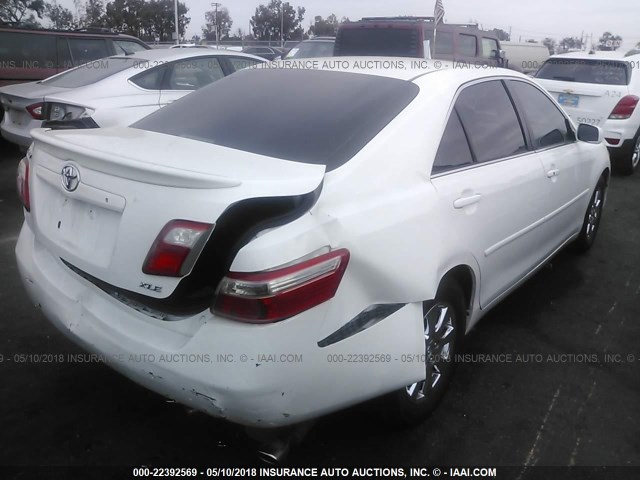 4T1BK46KX7U508610 - 2007 TOYOTA CAMRY NEW GENERAT LE/XLE/SE WHITE photo 4