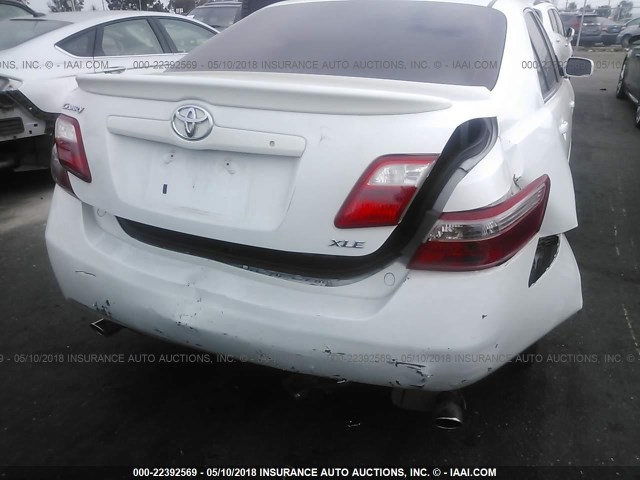 4T1BK46KX7U508610 - 2007 TOYOTA CAMRY NEW GENERAT LE/XLE/SE WHITE photo 6