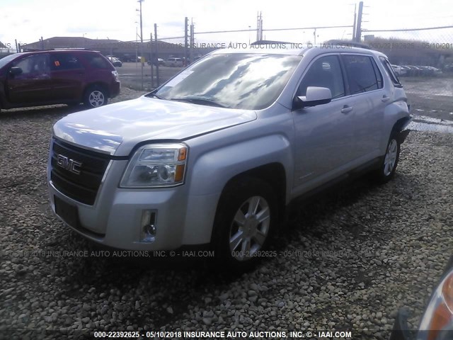 2GKFLTEK9C6184741 - 2012 GMC TERRAIN SLE SILVER photo 2