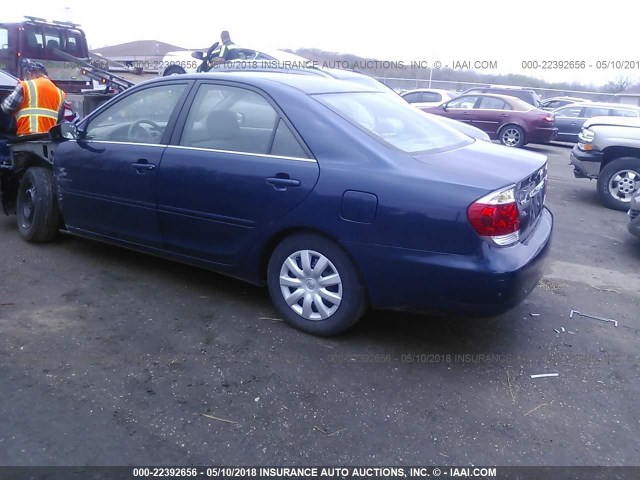 4T1BE30K06U164732 - 2006 TOYOTA CAMRY LE/XLE/SE ლურჯი ფოტო 3