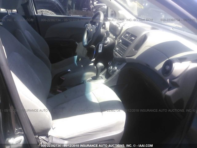 1G1JA5SH3C4161479 - 2012 CHEVROLET SONIC LS 黑色 照片 5