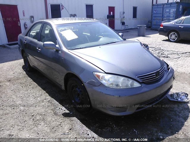 4T1BE32K46U660016 - 2006 TOYOTA CAMRY LE/XLE/SE ნაცრისფერი ფოტო 1