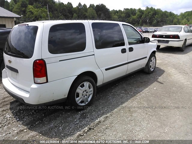 1GNDV23WX8D209420 - 2008 CHEVROLET UPLANDER LS 白色 照片 4
