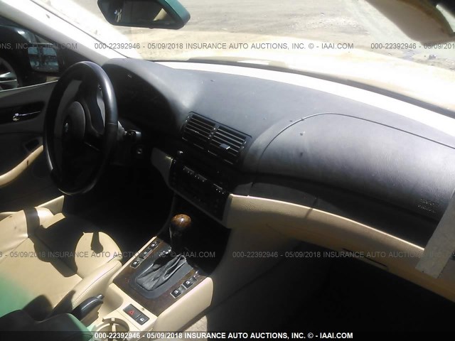 WBAAW33471ET40685 - 2001 BMW 325 IT WHITE photo 5