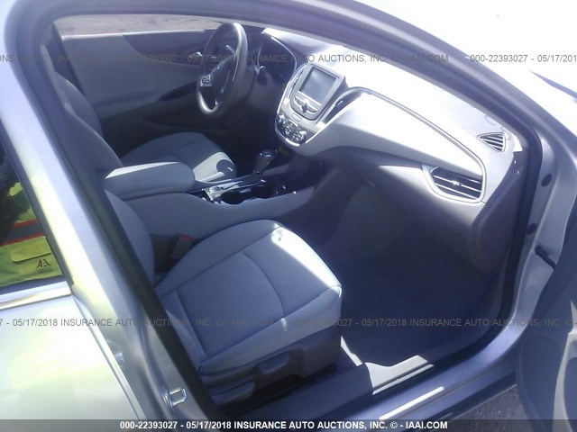 1G1ZB5ST3HF164866 - 2017 CHEVROLET MALIBU LS 银色 照片 5