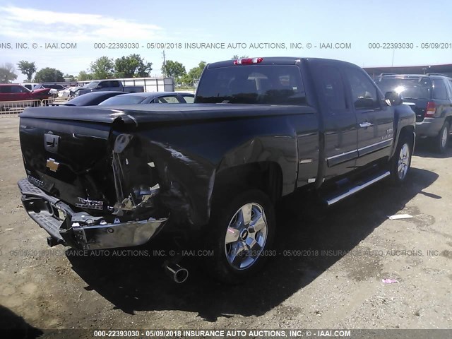 1GCRCSE03BZ125835 - 2011 CHEVROLET SILVERADO C1500 LT BLACK photo 4