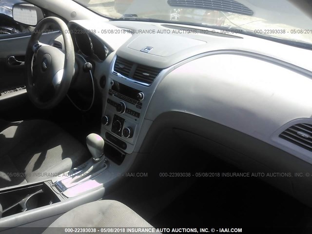 1G1ZB5EB9A4136557 - 2010 CHEVROLET MALIBU LS GRAY photo 5