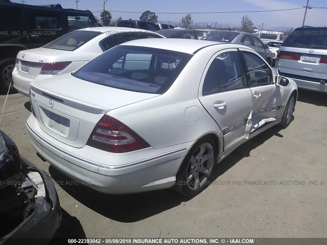 WDBRF52H87F934502 - 2007 MERCEDES-BENZ C 230 WHITE photo 4