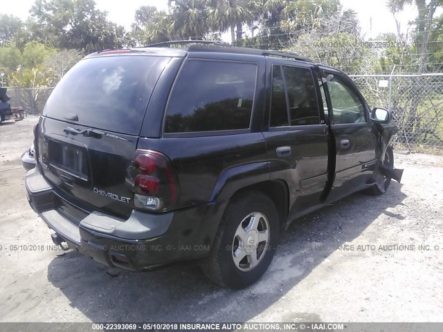 1GNDT13S122504292 - 2002 CHEVROLET TRAILBLAZER  BLACK photo 4