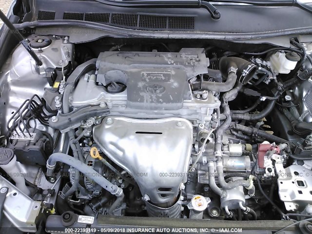 4T1BF1FK8HU326585 - 2017 TOYOTA CAMRY LE/XLE/SE/XSE SILVER photo 10